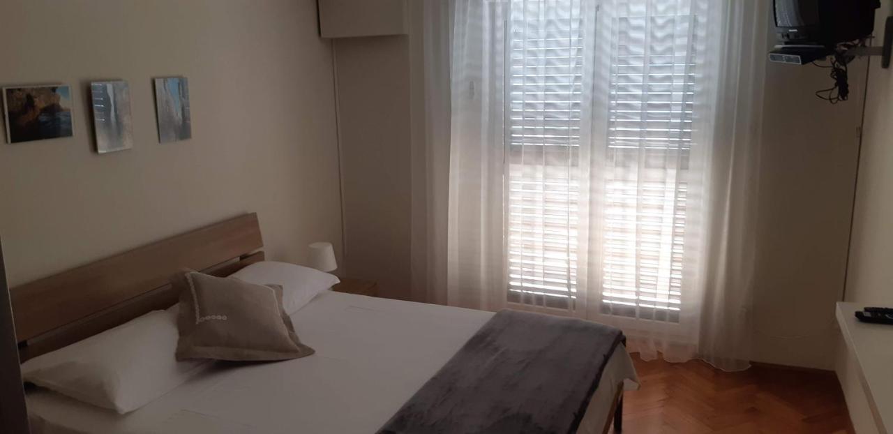 Apartments Marzic Pag Town Eksteriør billede